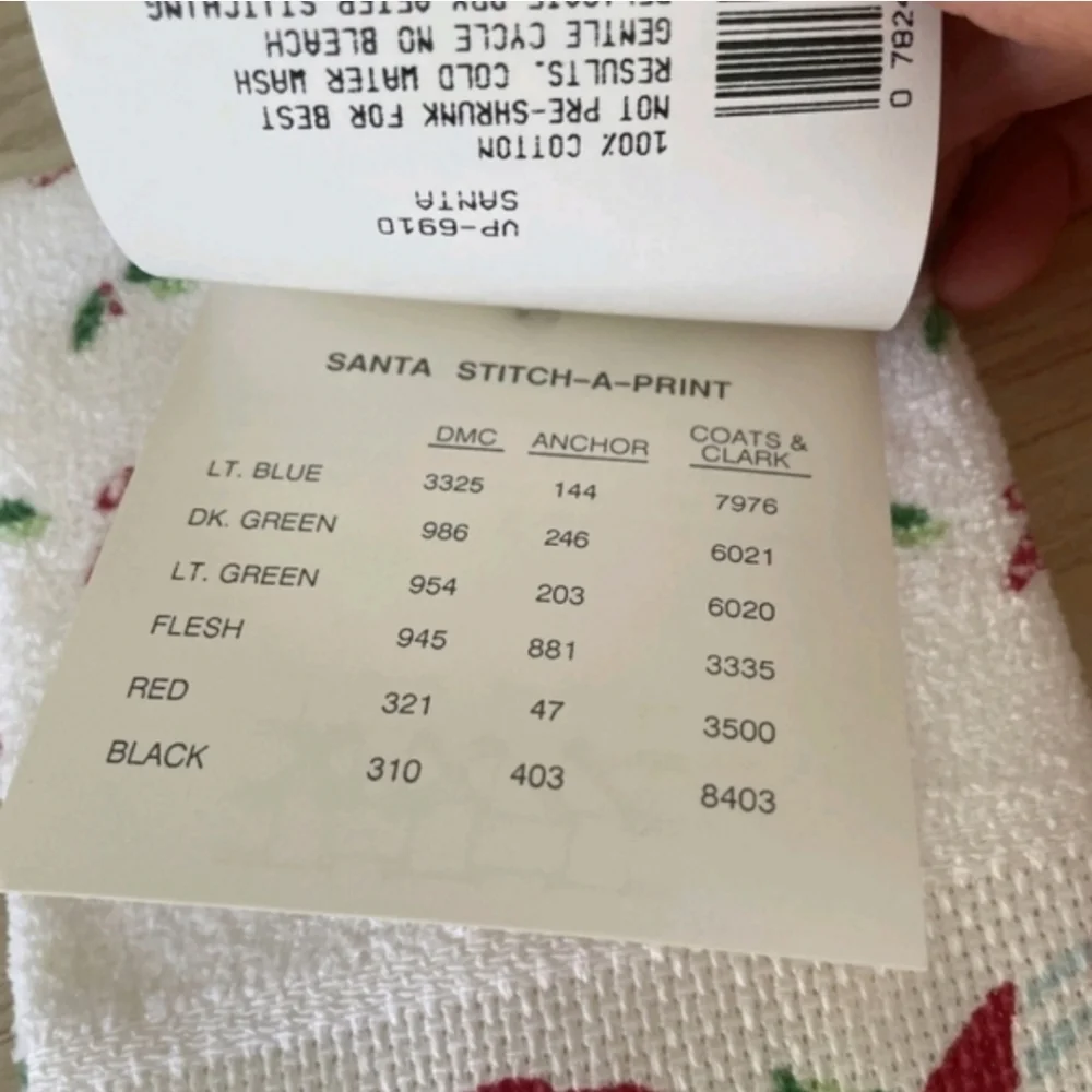 2 Festive Holiday Kitchen Towels Stitch •a•Print